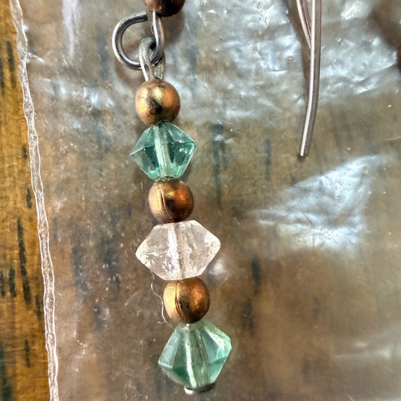 Vintage Source Unknown Teal and Bronze Beaded Earrings - Picture 3 of 3